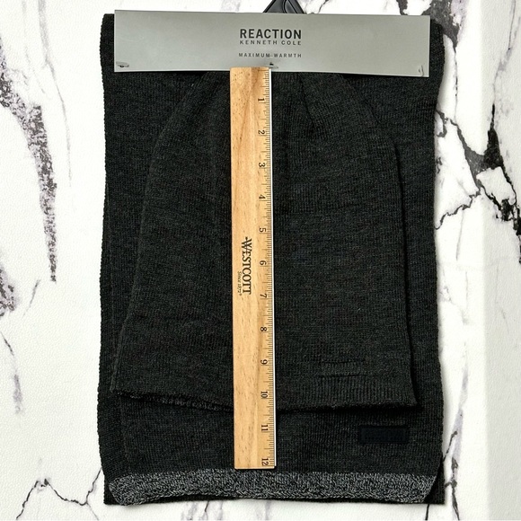 Reaction Kenneth Cole Men’s Gift Set Winter Scarf Cuffed Beanie Hat Charcoal NWT - Picture 16 of 16